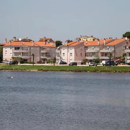 Seafront Apartment Gaby Medulin Exterior photo