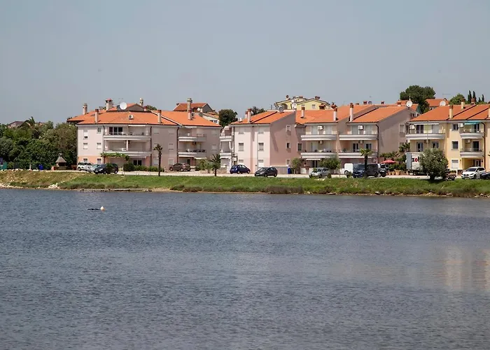 Seafront Apartment Gaby